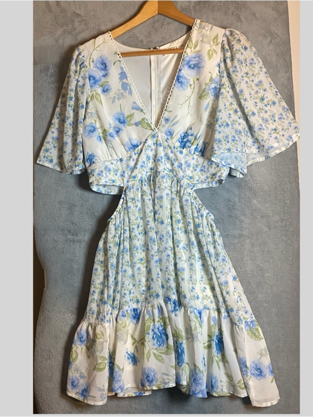 Coquette Floral V-Nevk Flowy Dress Side Cutouts wedding whimsical fairy size L